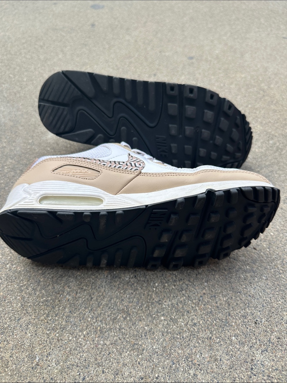 Nike Wmns Air Max 90 'United in Victory tan leather  size 8 - Picture 8 of 8